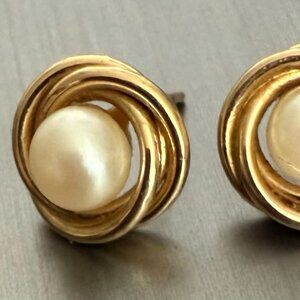 14k Gold Pearl Earrings